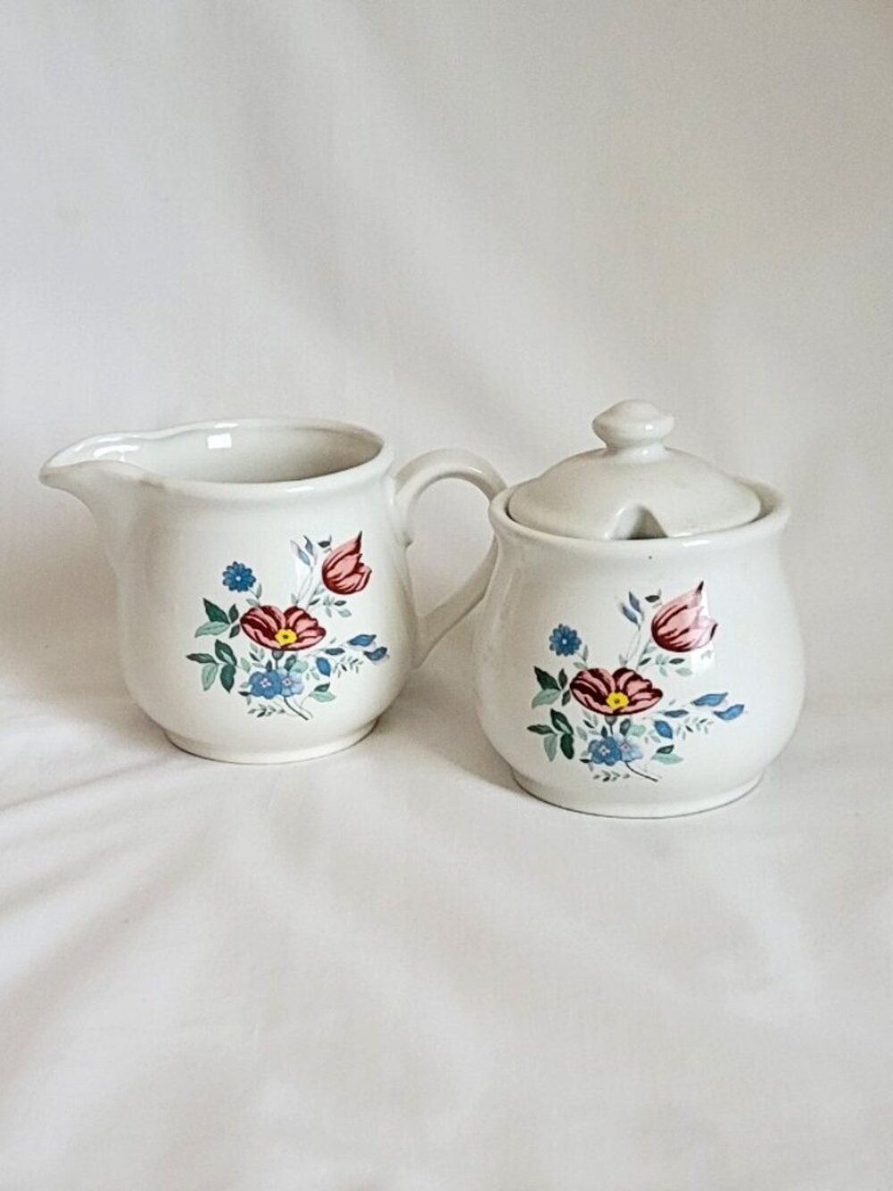 Vintage Sapota Cream & Sugar Set With Floral Design